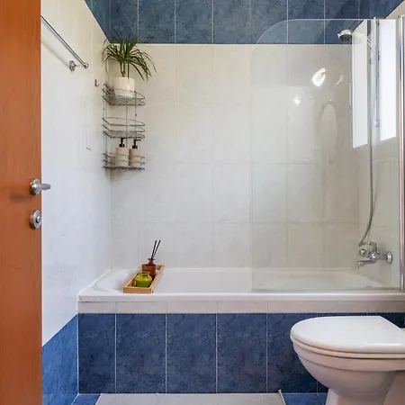 One Bedroom In Universal