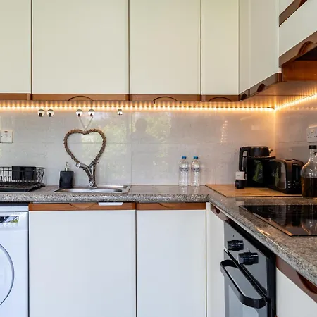 One Bedroom In Universal Apartment *